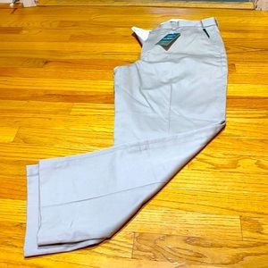 NWT Men Khaki LL Bean  Wrinkle Free Cotton